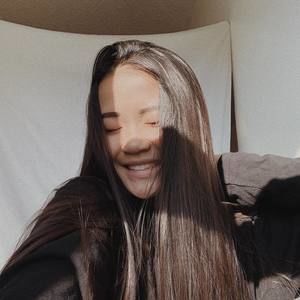 Meet your Posher, Hali